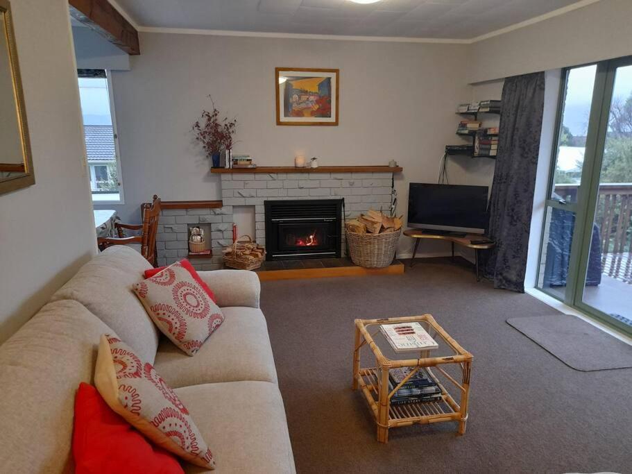 Lake Rotoiti Lakehouse Retreat โรโตรัว ภายนอก รูปภาพ